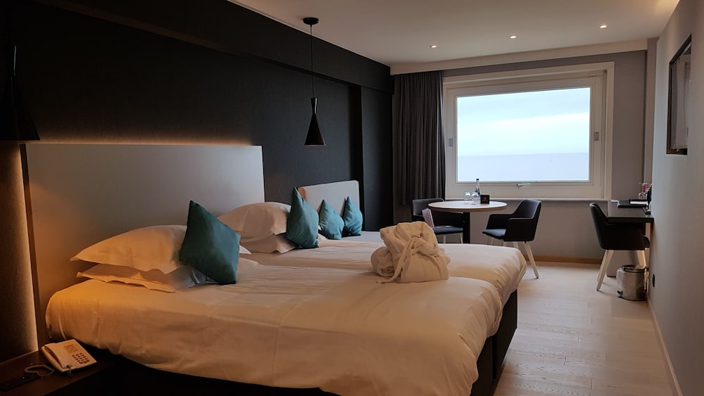 Comfort Twin Room, 2 Twin Beds, Sea View - Photo 2