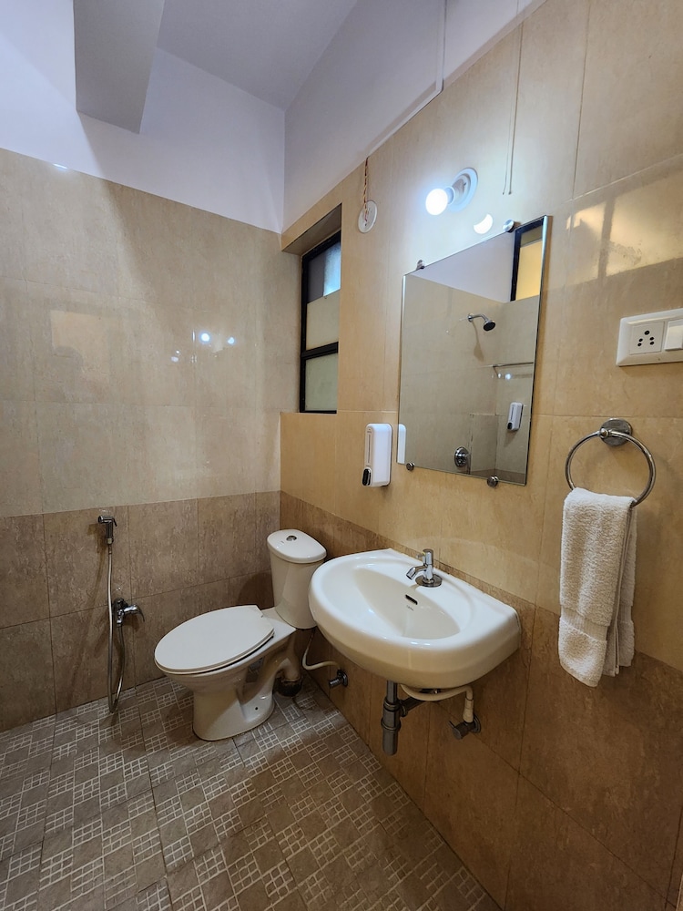 Deluxe Room, City View photo 3