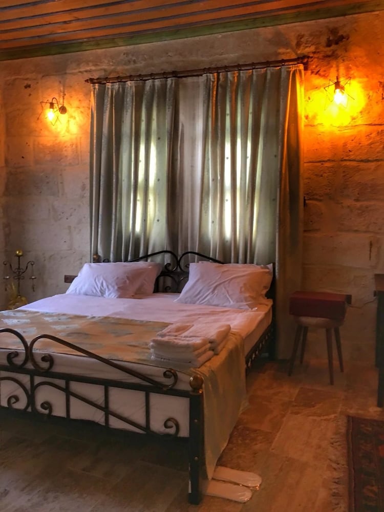 Tugra Deluxe Suite - Photo 14