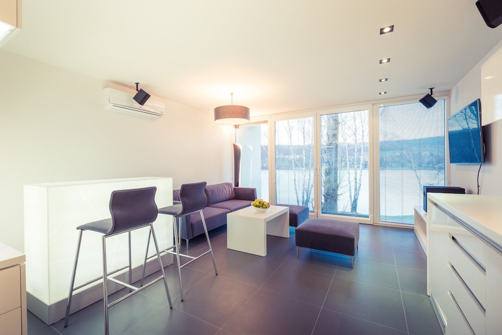 Executive Apartment, Lake View (Terrace 30m²) photo 2