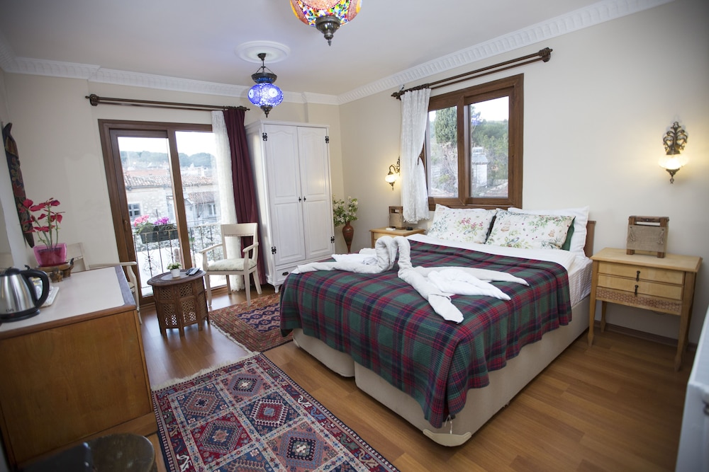 Design Shared Dormitory, Mixed Dorm, Private Bathroom, Garden View photo 1
