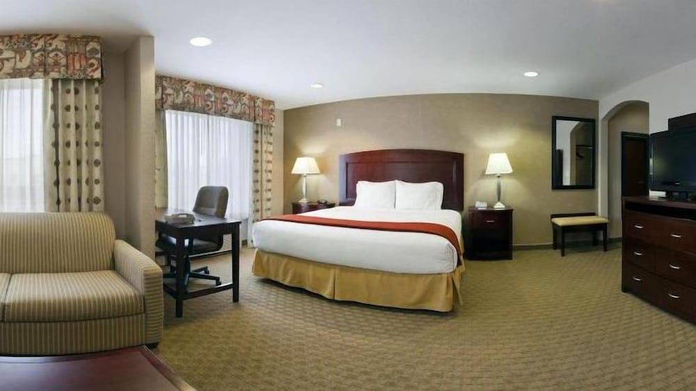 Suite, 1 King Bed with Sofa bed (Extra Floor Space) - Photo 5