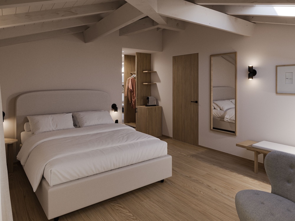Double or Twin Room (Attic) photo 2