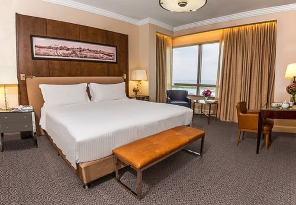 Deluxe Room Grand View thumbnail 5