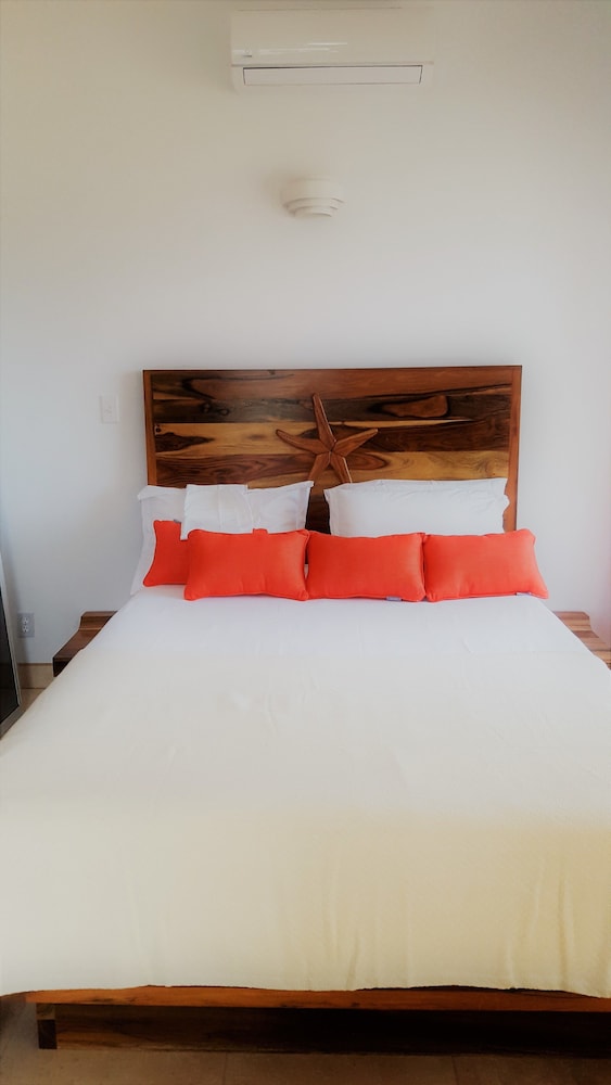 Panoramic Condo, 1 Bedroom, Ocean View photo 2