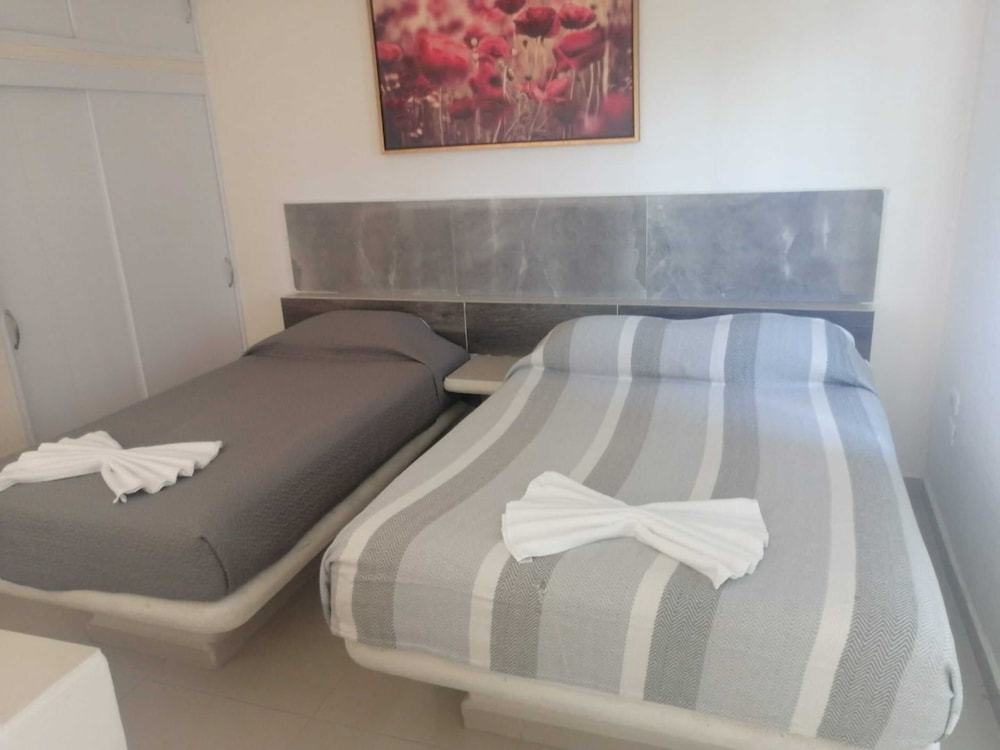 Family Apartment, 1 Bedroom, Garden View photo 2