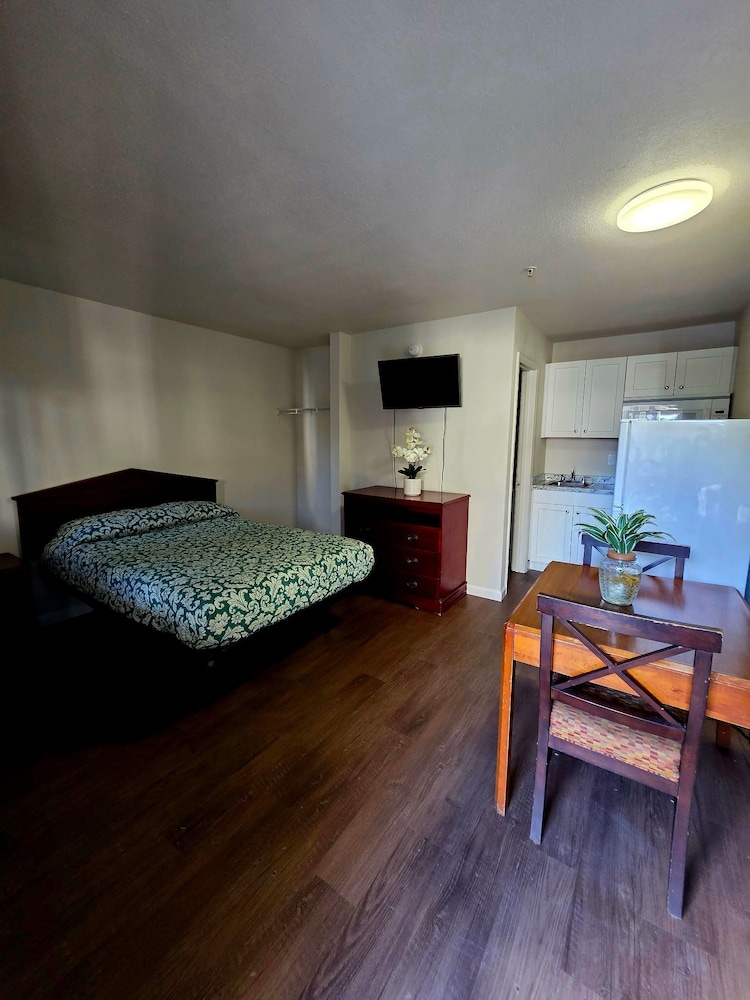 Single Room, Mobility Accessible photo 1
