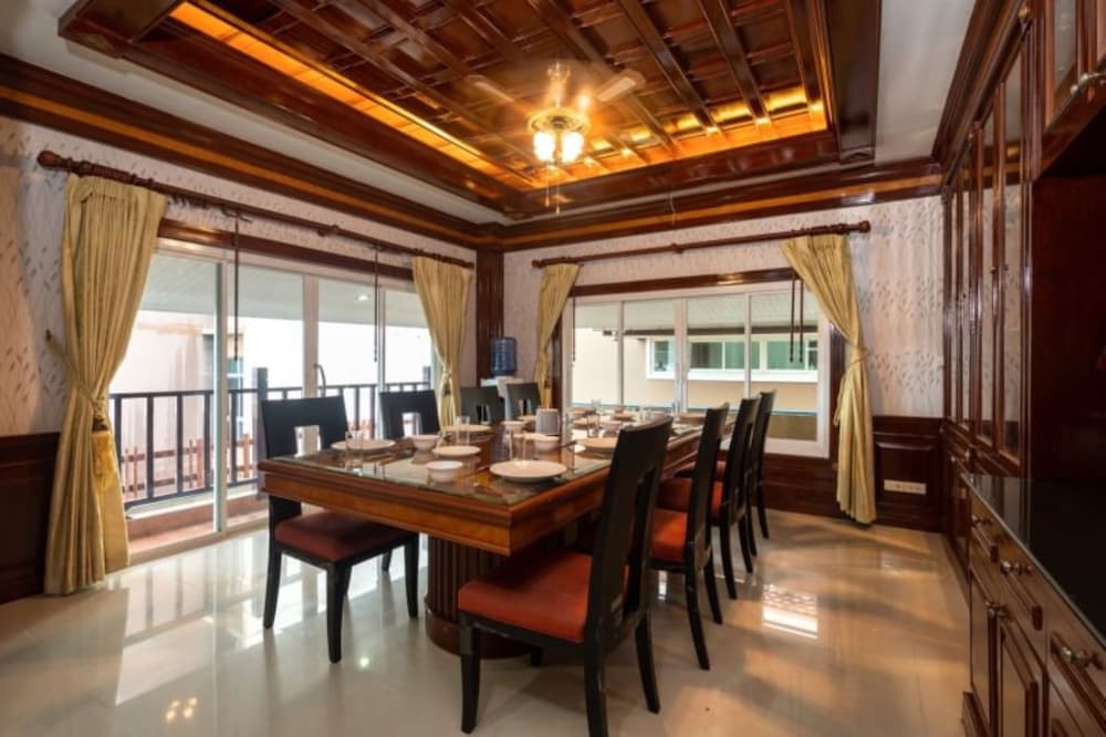 3 Bedrooms with Indoor Pool - Photo 7