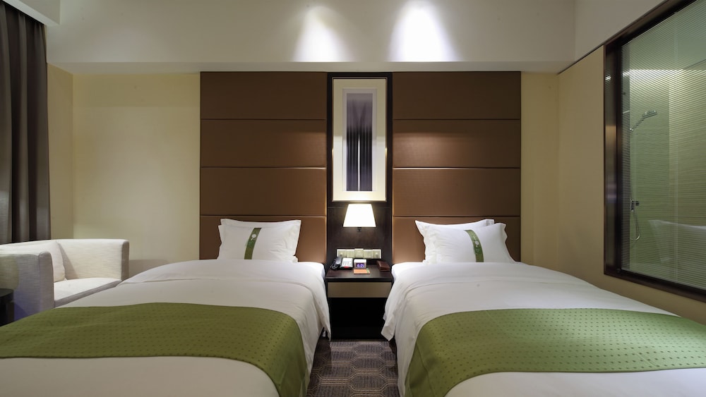 Standard Room, 2 Twin Beds, Smoking, Club Lounge Access photo 3