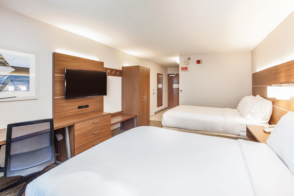 Room, 2 Queen Beds, Accessible, City View (Communication, Accessible Tub) - Photo 2