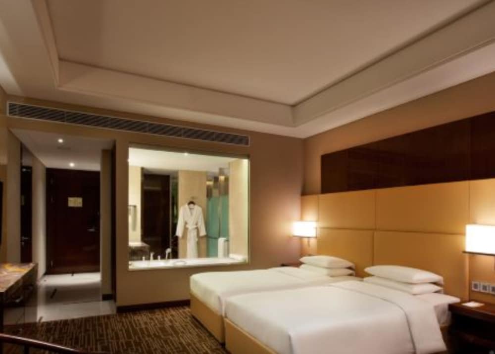Club Room, 2 Twin Beds - Photo 2