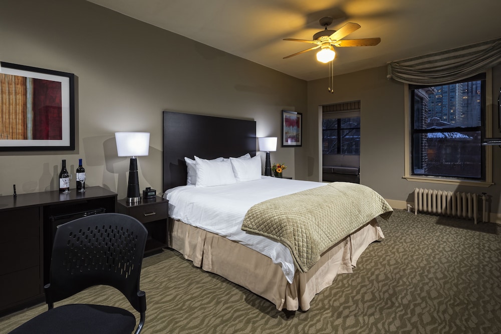 Suite, 1 King Bed