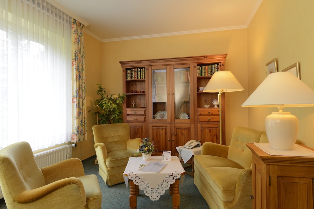 Suite, 1 Bedroom, Garden View, Garden Area photo 3