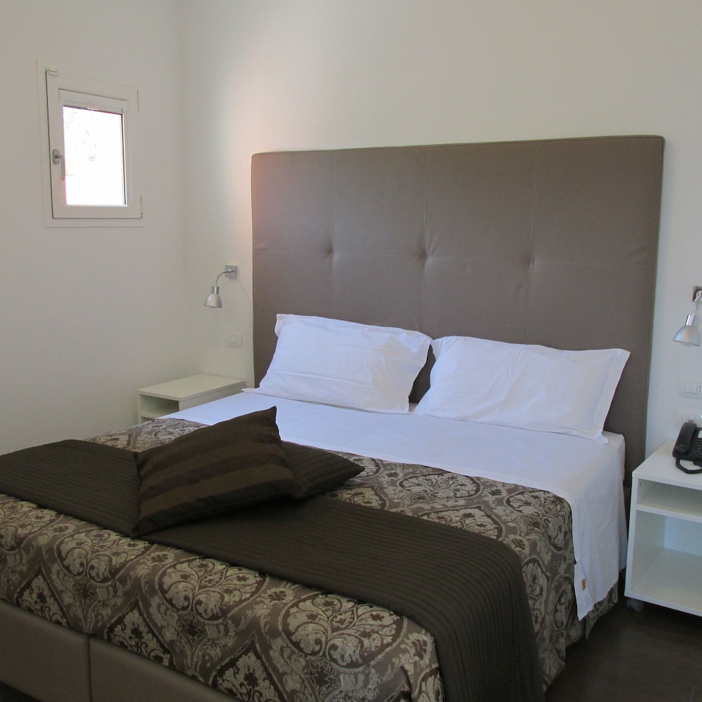 Deluxe Studio Suite, 1 Bedroom, Terrace, Hill View photo 3