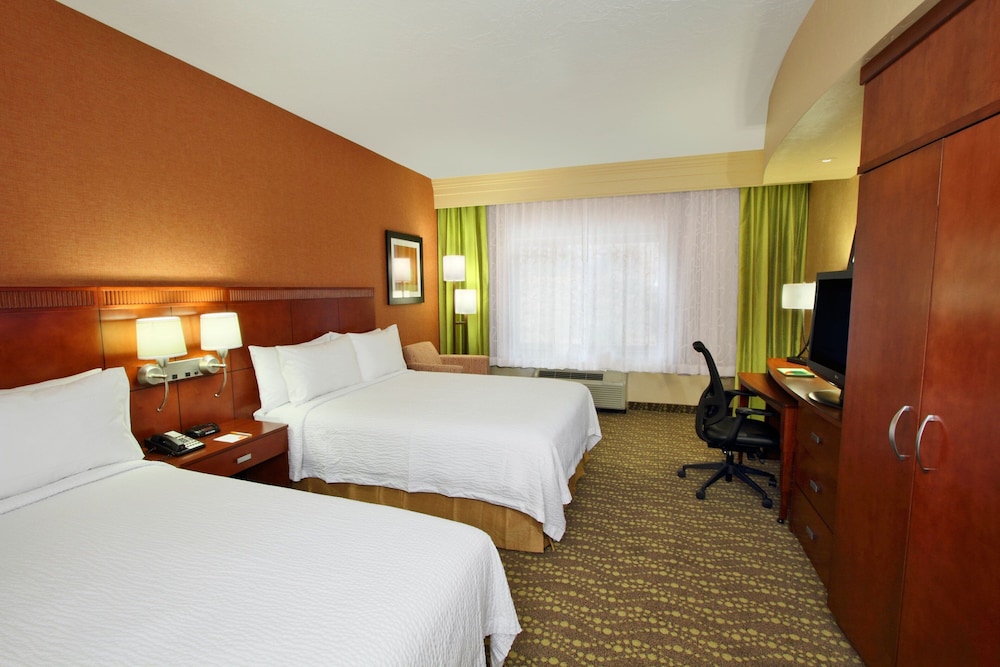 Room, Multiple Beds photo 2