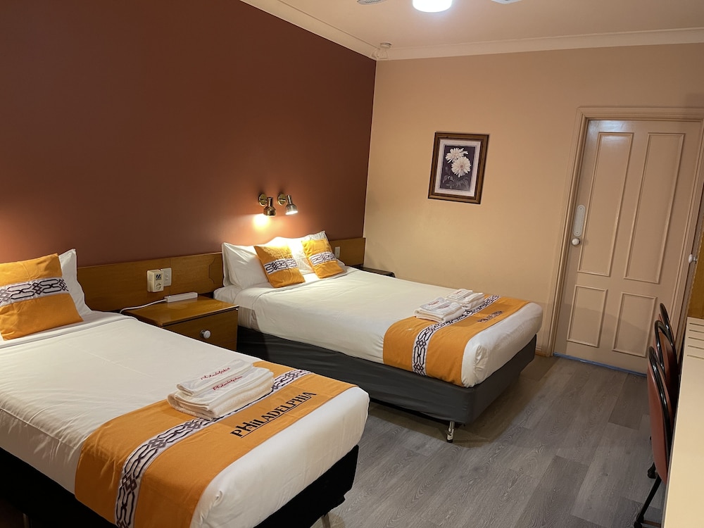 Economy Twin Room photo 1
