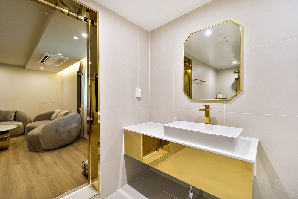 Family Suite - Photo 3