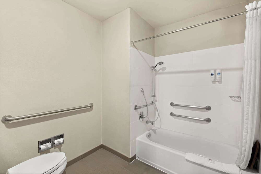 Room, 1 Queen Bed, Accessible, Non Smoking - Photo 4