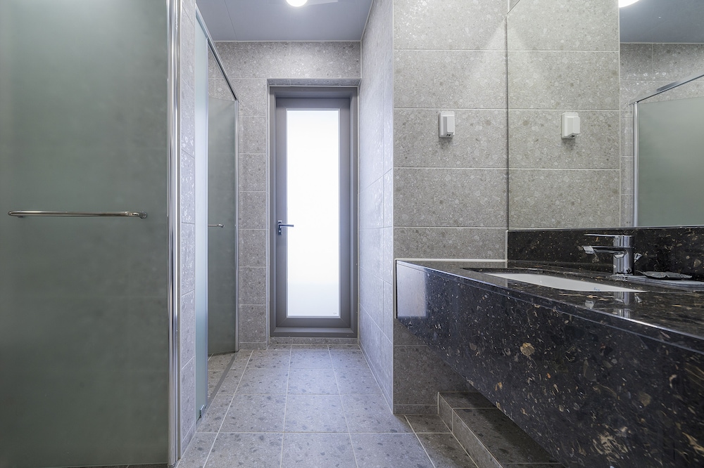 Presidential Spa Suite photo 3