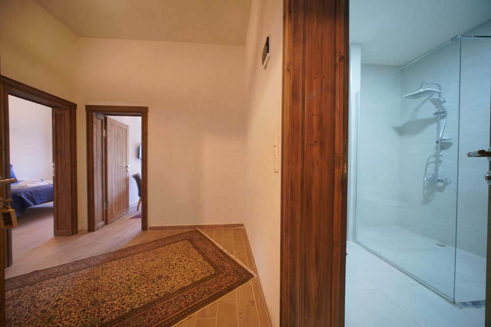 Comfort Triple Room With Balcony - Photo 9