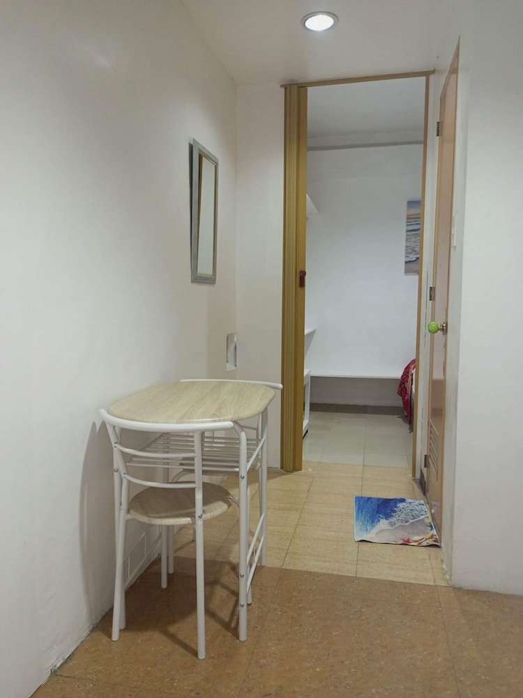 Standard Room, 1 Double Bed, Non Smoking, Private Bathroom photo 2
