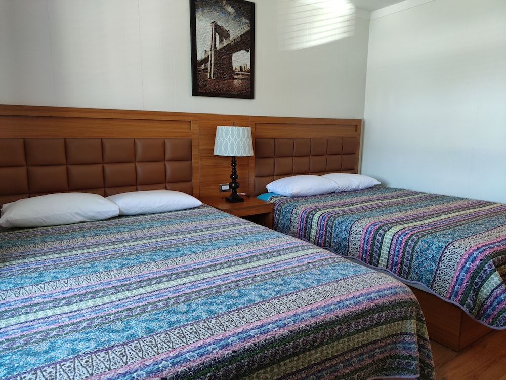 Basic Room, 2 Queen Beds photo 1