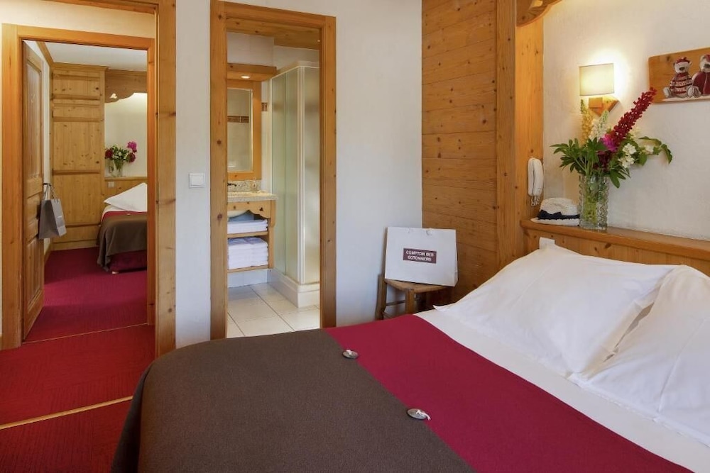 Double Room, Balcony, Mountain View photo 3