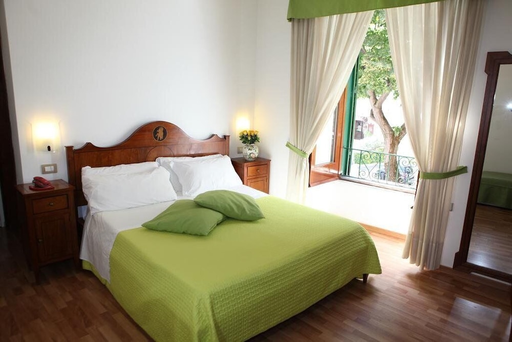 Comfort Double Room, City View