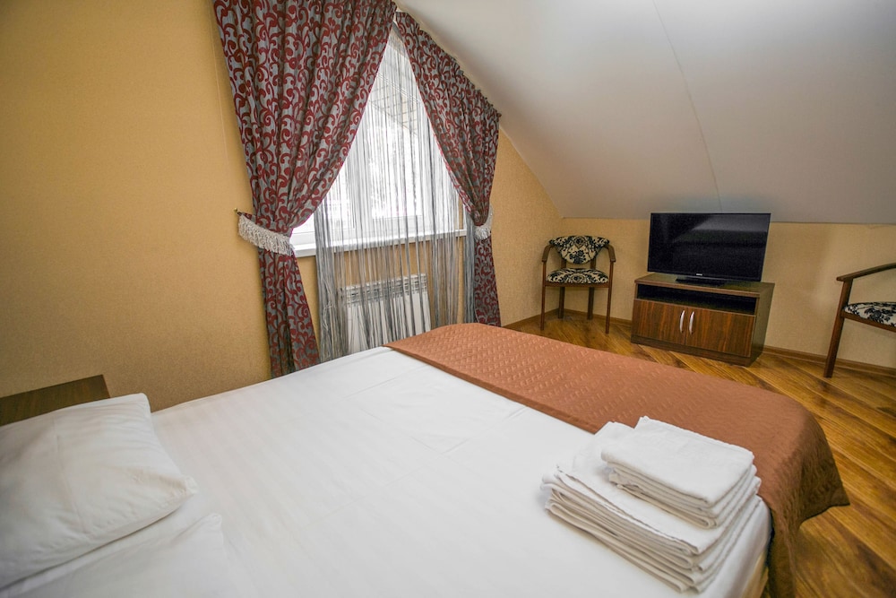 Standard Double or Twin Room photo 3