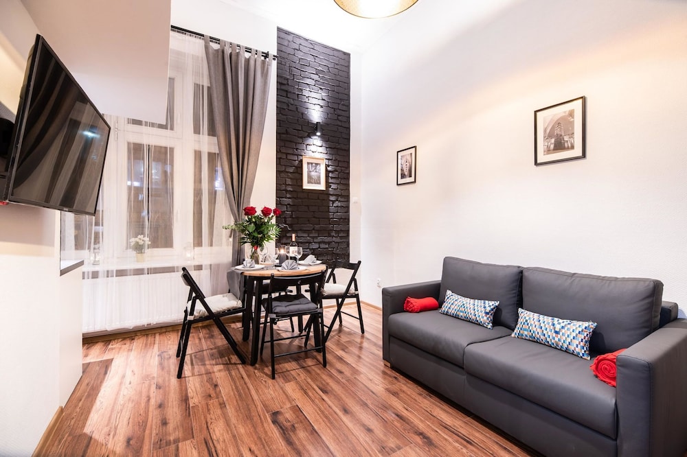 Apartment (D08)
