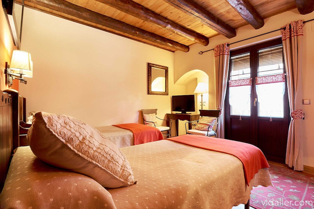 Traditional Twin Room, Balcony (Exterior) photo 2
