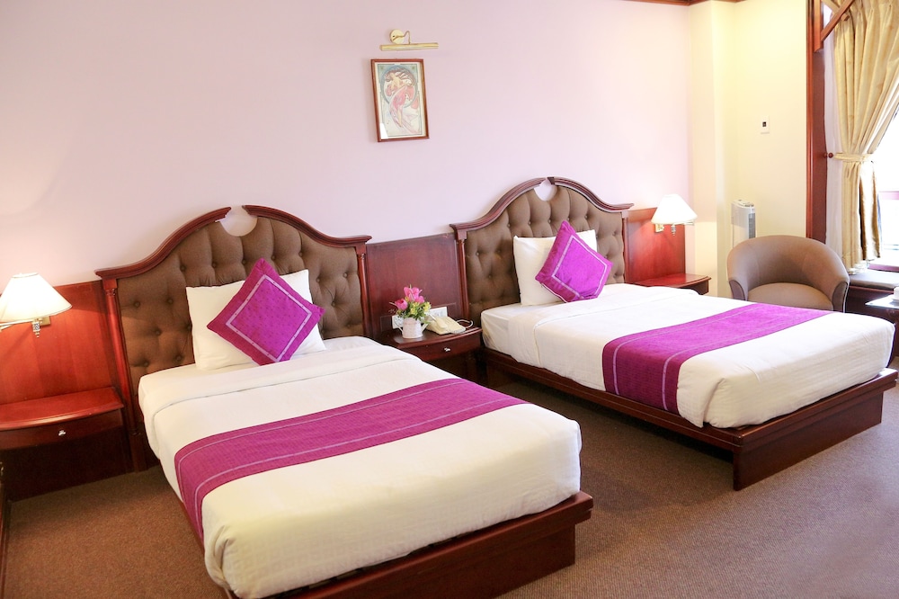 Superior Twin Room, City View - Photo 6