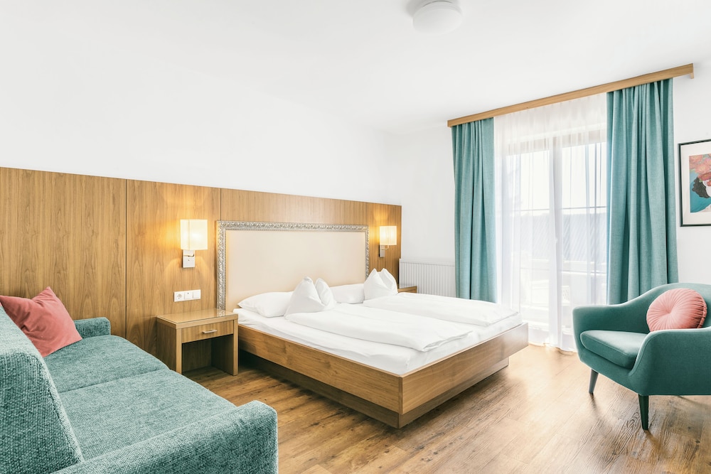 Double Room, Balcony - Photo 8