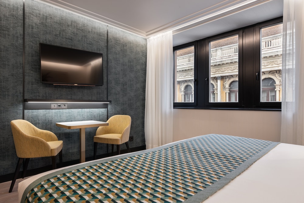 Double Room (Parking)