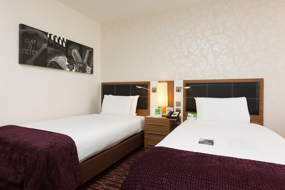 Standard Room, 2 Twin Beds - Photo 3