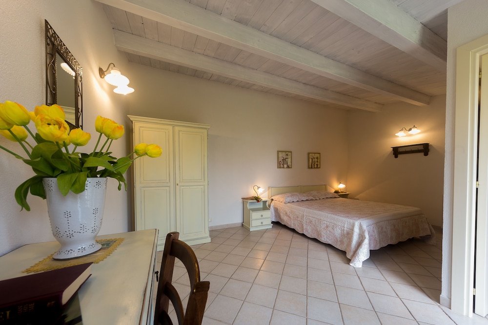 Standard Double Room, Private Bathroom, Garden Area photo 1