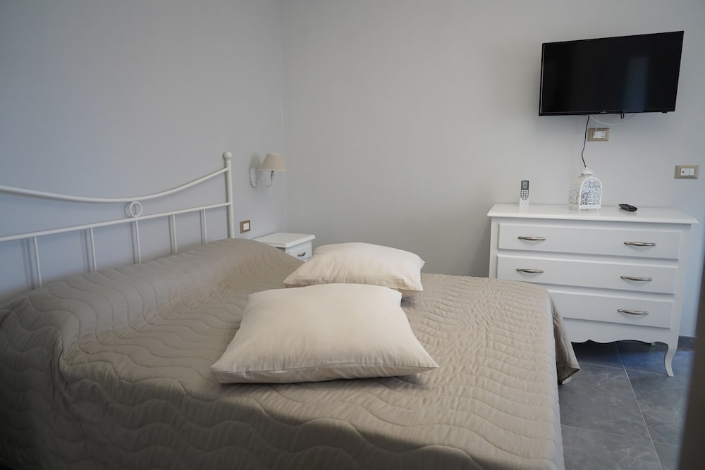 Family Room - Photo 8