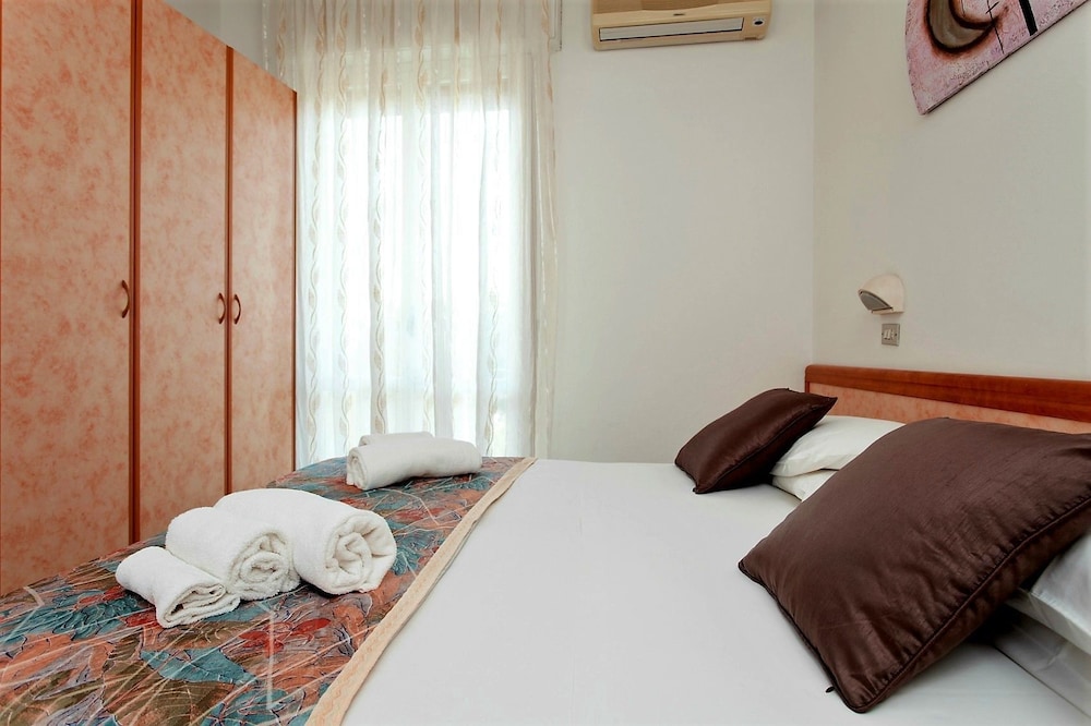 Double or Twin Room photo 1