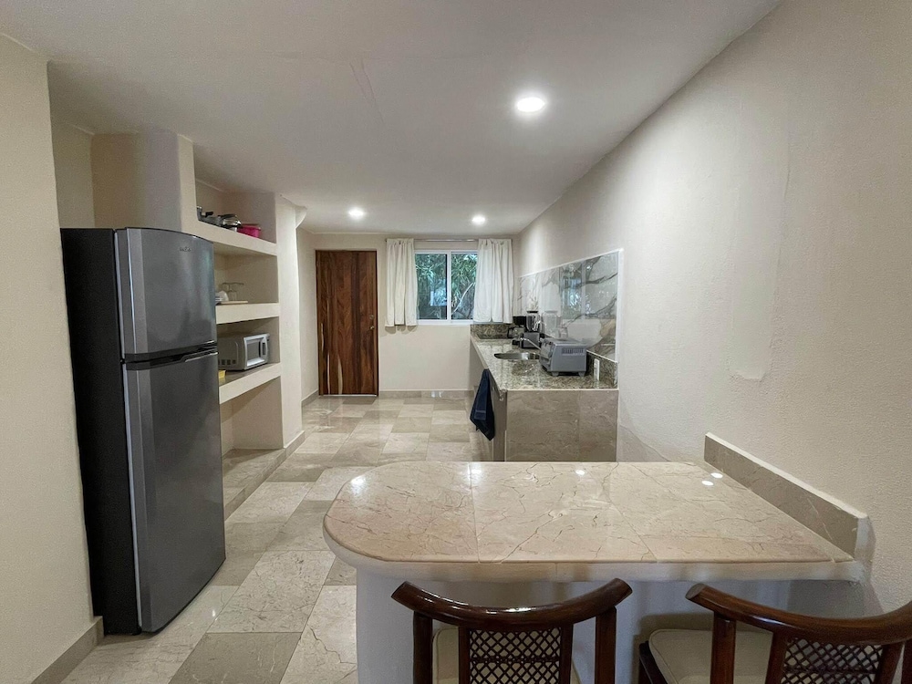 Classic Loft, 1 Bedroom, Kitchen photo 3