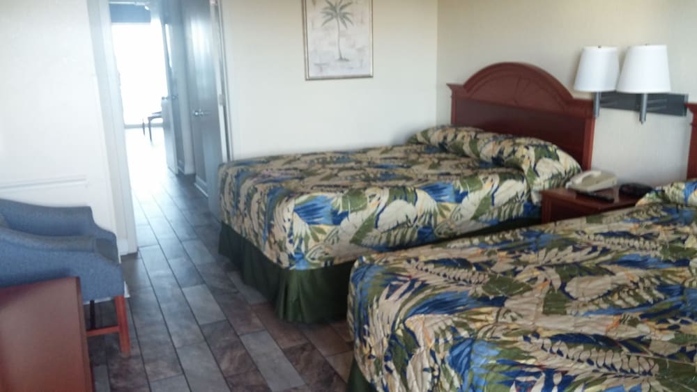 Suite, Jetted Tub, Oceanfront - Photo 1