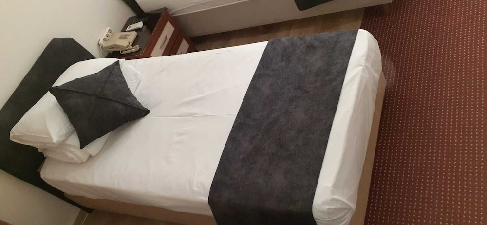 Economy Double or Twin Room photo 1