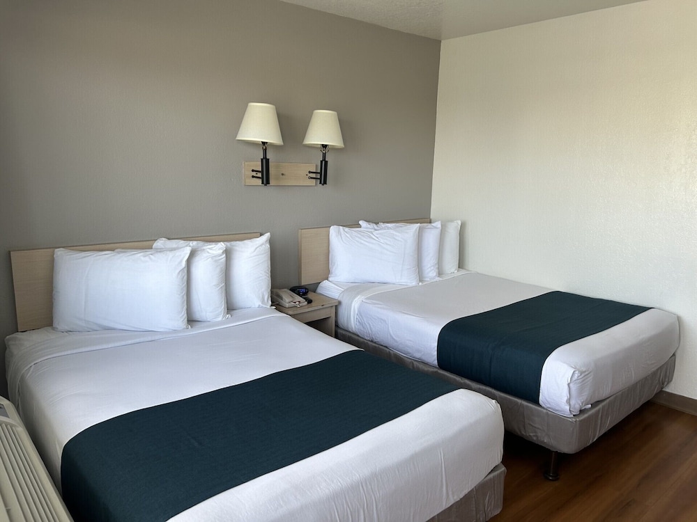 Premium Room, 2 Double Beds, Non Smoking, Refrigerator photo 2