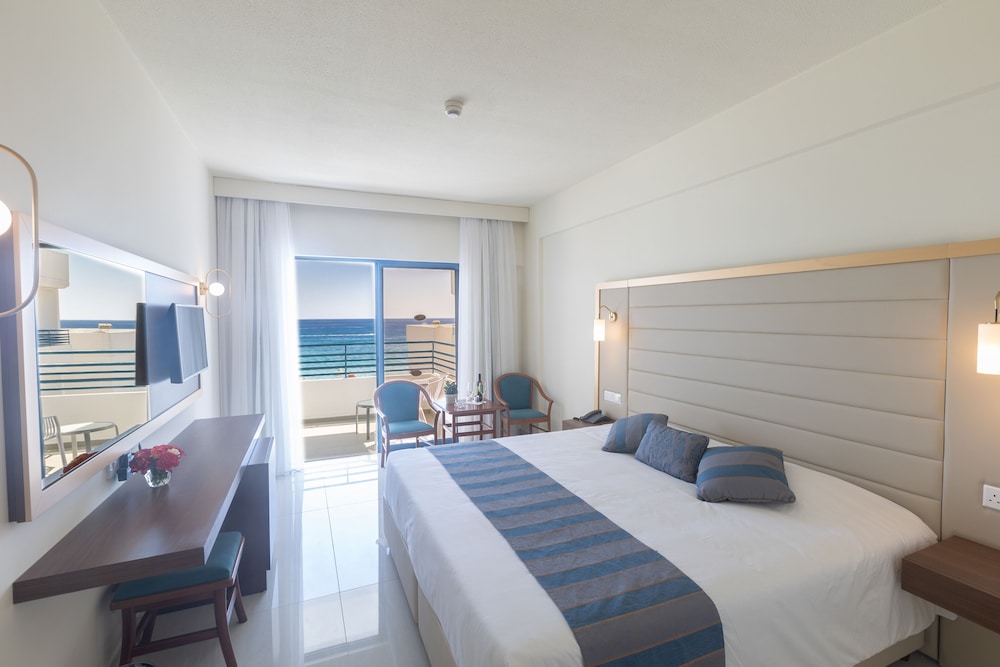 Double or Twin Room, Sea View