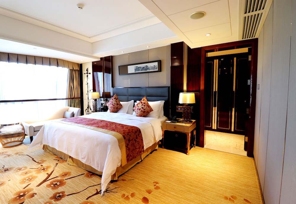 Superior Suite photo 1
