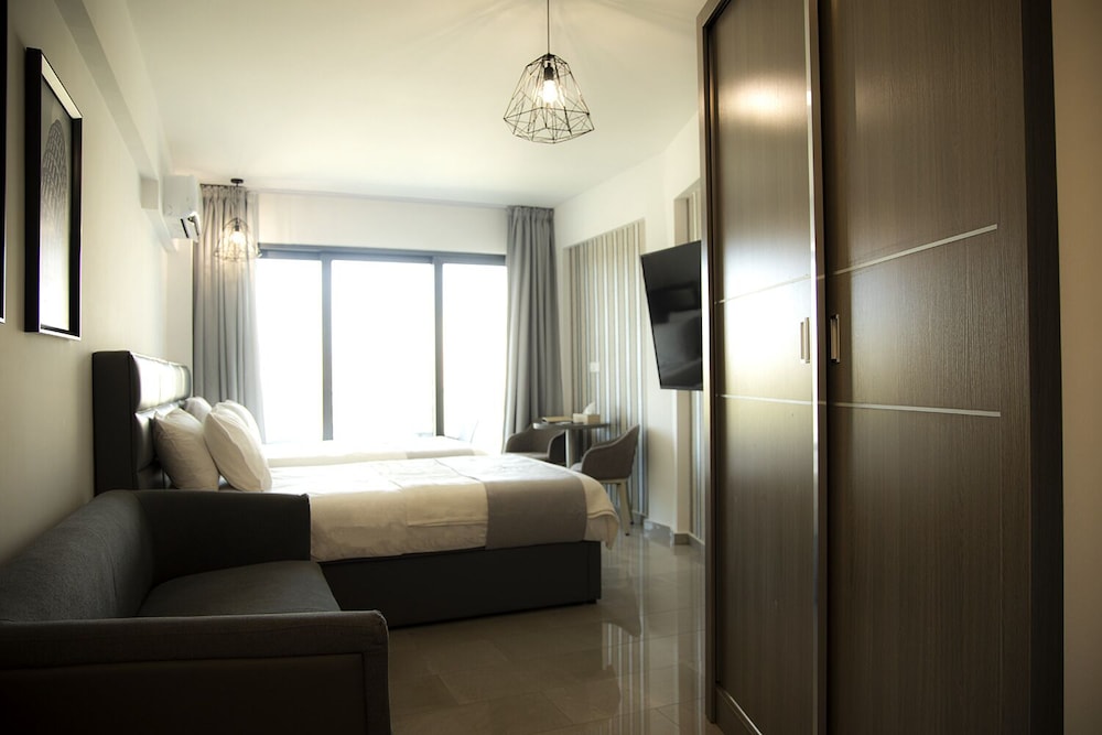 Superior Twin Room, Balcony, City View