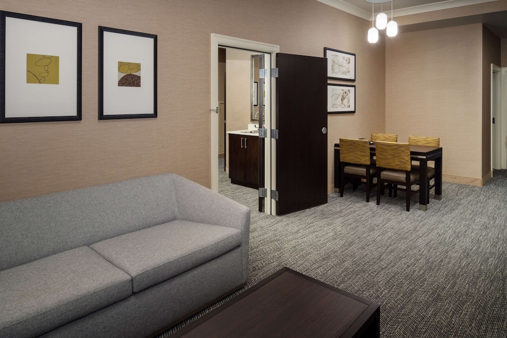 Suite, 1 King Bed with Sofa bed, Accessible, Non Smoking (Roll-in Shower) - Photo 5
