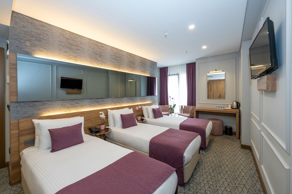 Comfort Triple Room photo 3