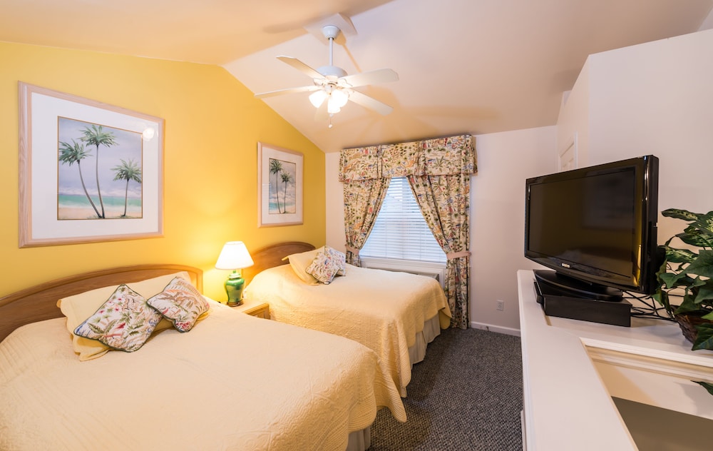 Townhome, 1 King Bed (Room 38)