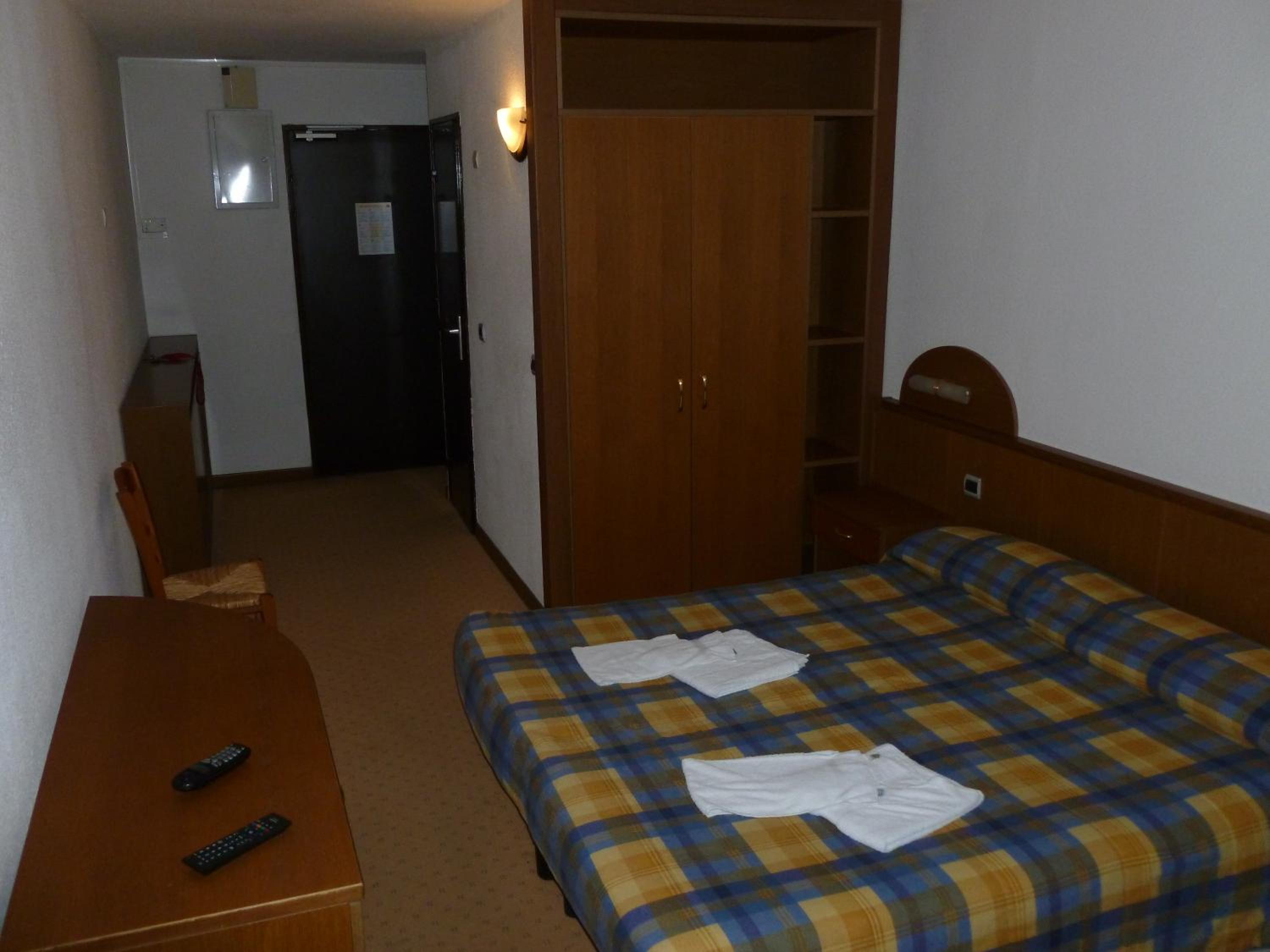 Double or Twin Room photo 3