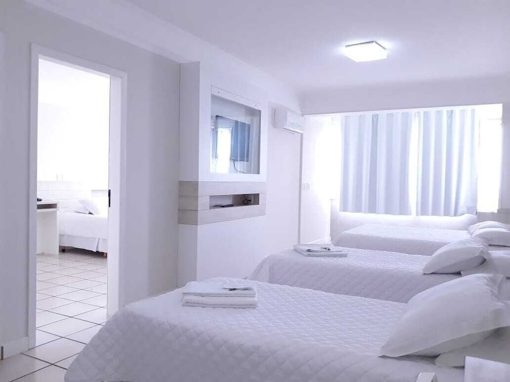 Deluxe Apartment, 2 Bedrooms, Connecting Rooms, Sea View photo 2